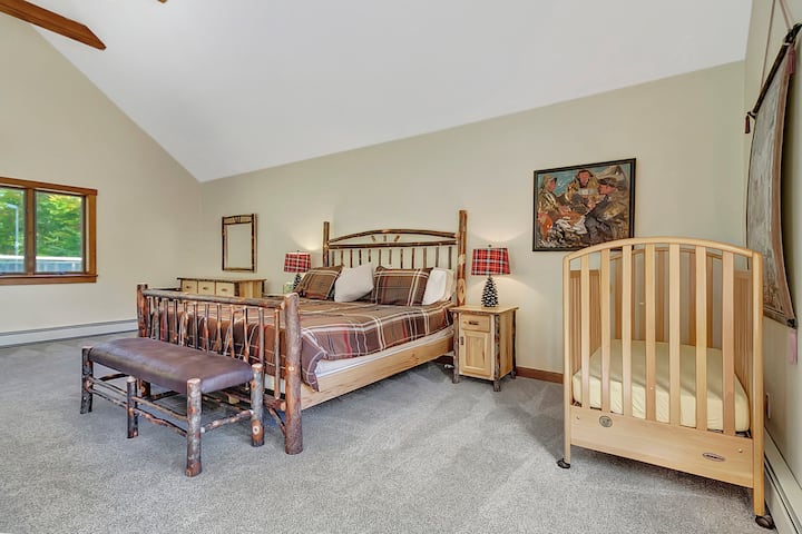 ห้องนอน #10 เกสต์เฮาส์ชั้น 2 เตียงคิงไซส์เตียงโซฟา (เต็ม) และเตียงเต็มรูปแบบ