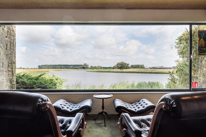 إطلالة على غرفة النوم