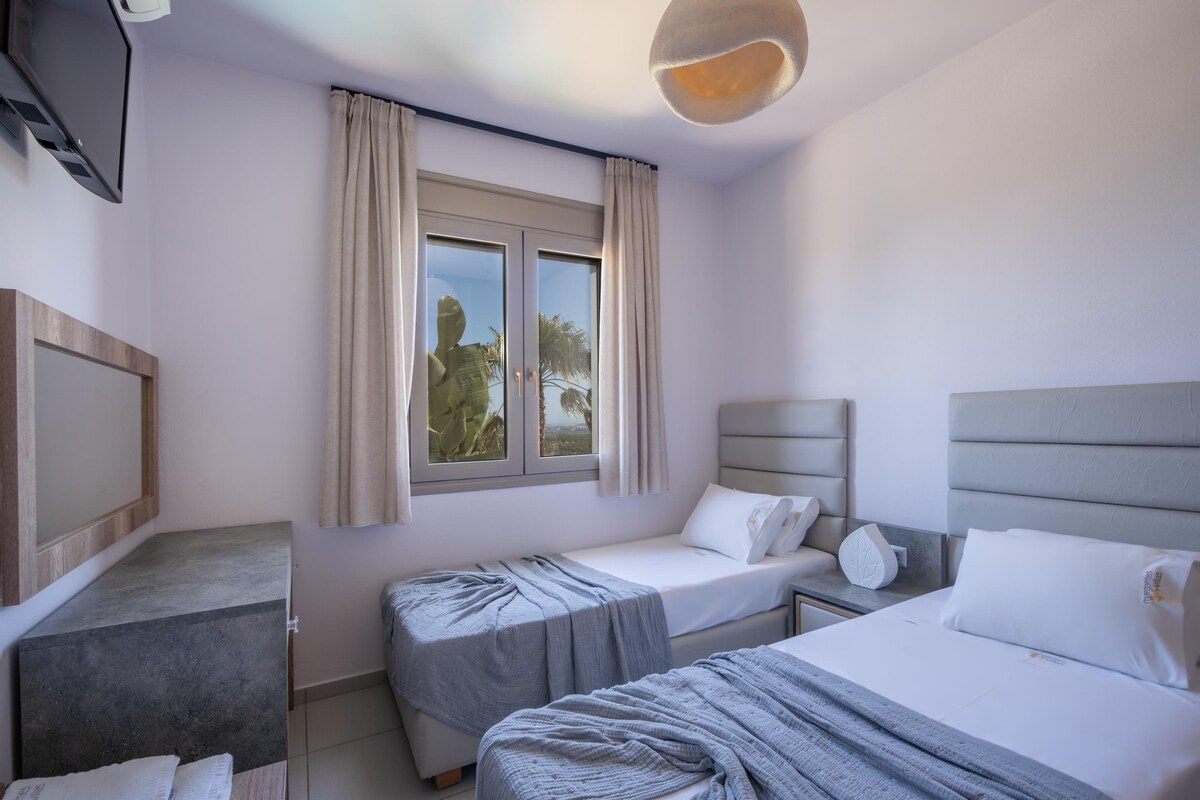 يتم تغيير البياضات والمناشف الجديدة كل 3 أيام لراحتك.