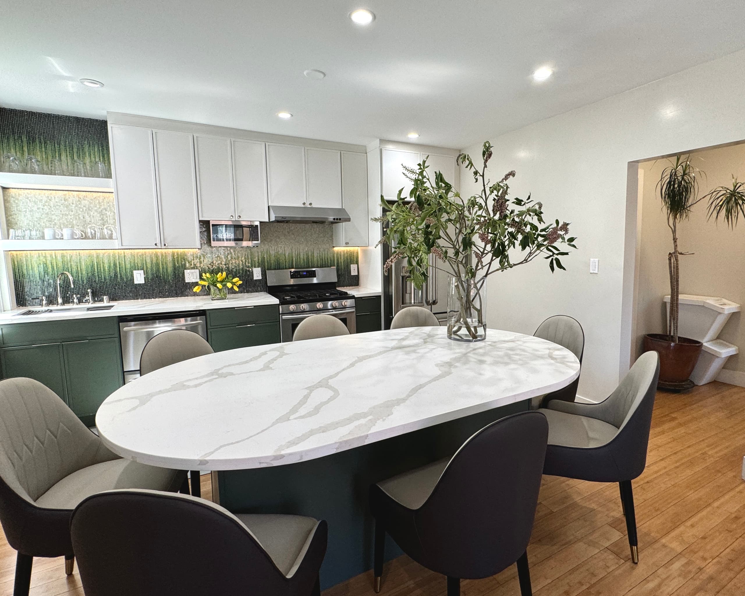 Home in San Francisco · ★4.9 · 3 bedrooms · 3 beds · 3 private baths - Image 20