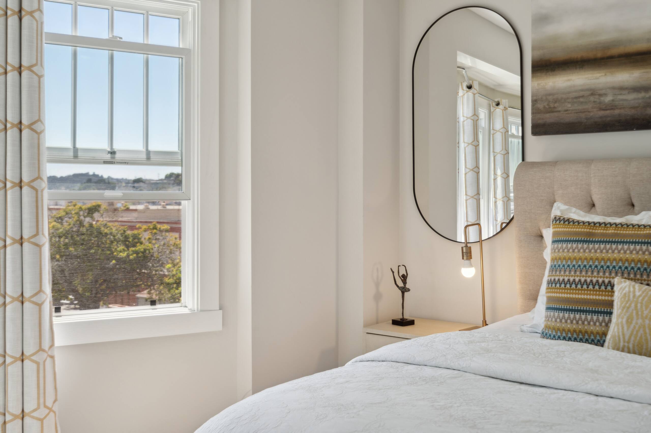 Home in San Francisco · ★4.9 · 3 bedrooms · 3 beds · 3 private baths - Image 23