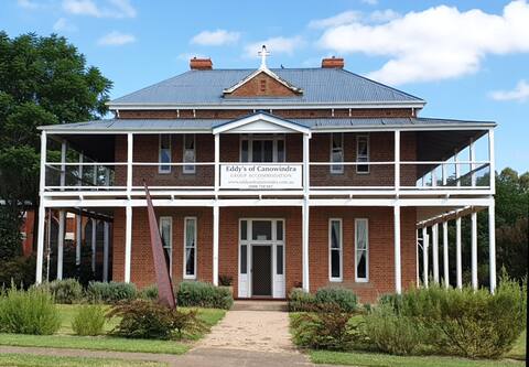 Eddy's of Canowindra Whole House 10 rooms