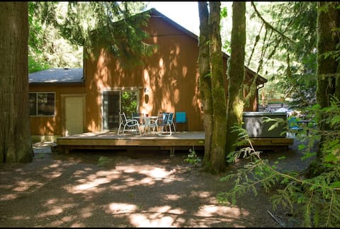 Family Friendly, Short Drive to The Mountain.