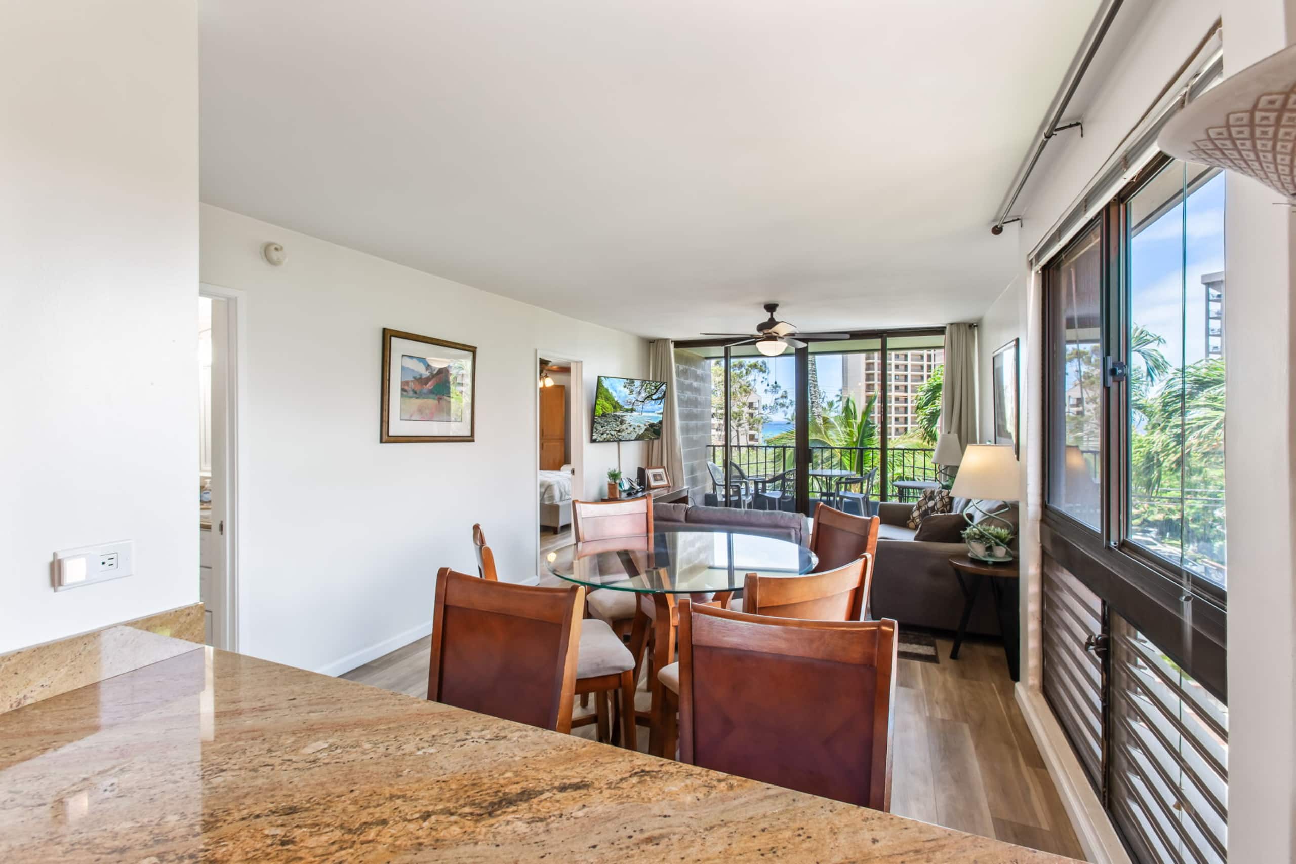 Condo in Lahaina · ★4.73 · 2 bedrooms · 3 beds · 2 baths - Image 17
