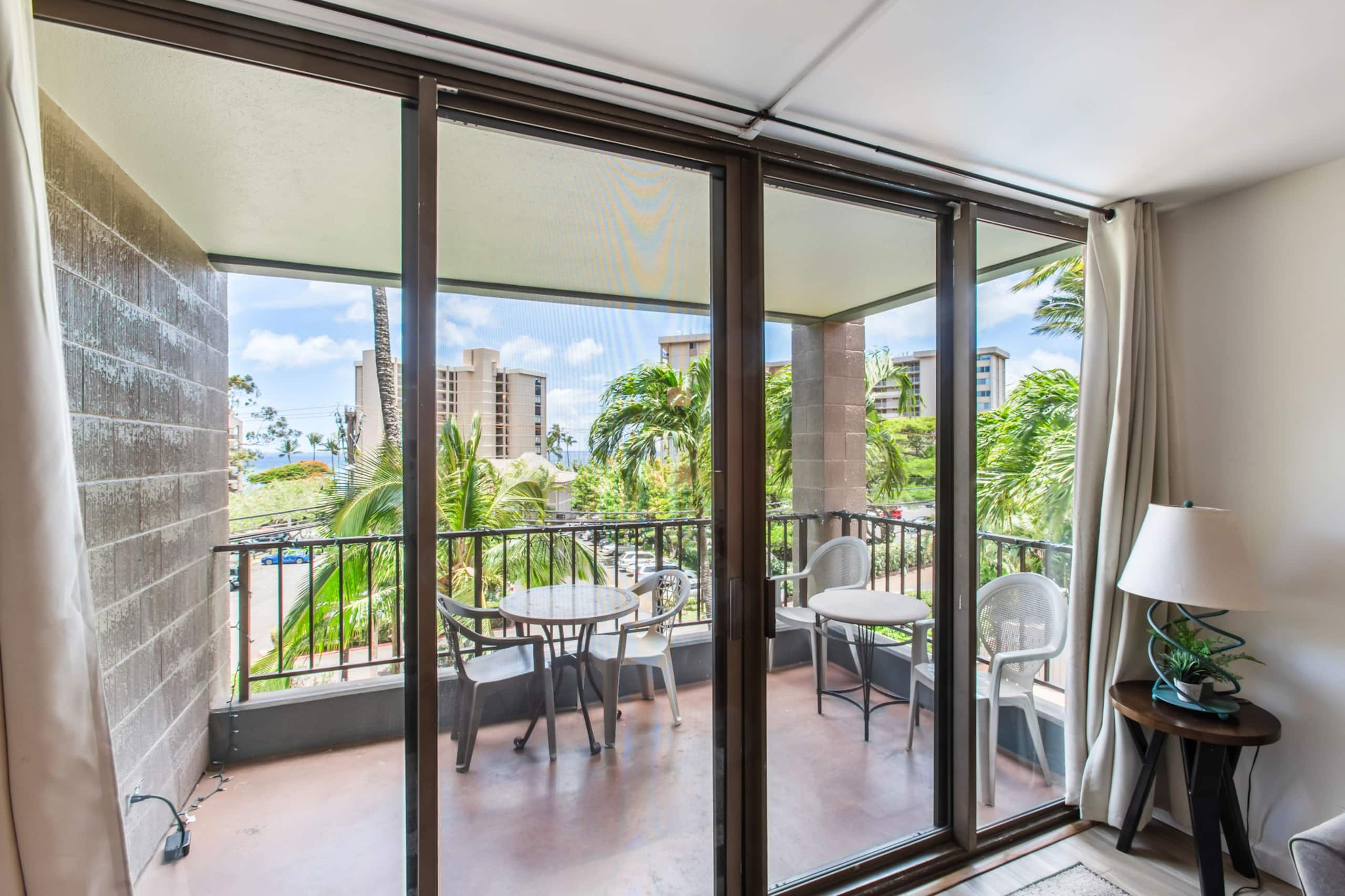 Condo in Lahaina · ★4.73 · 2 bedrooms · 3 beds · 2 baths - Image 43