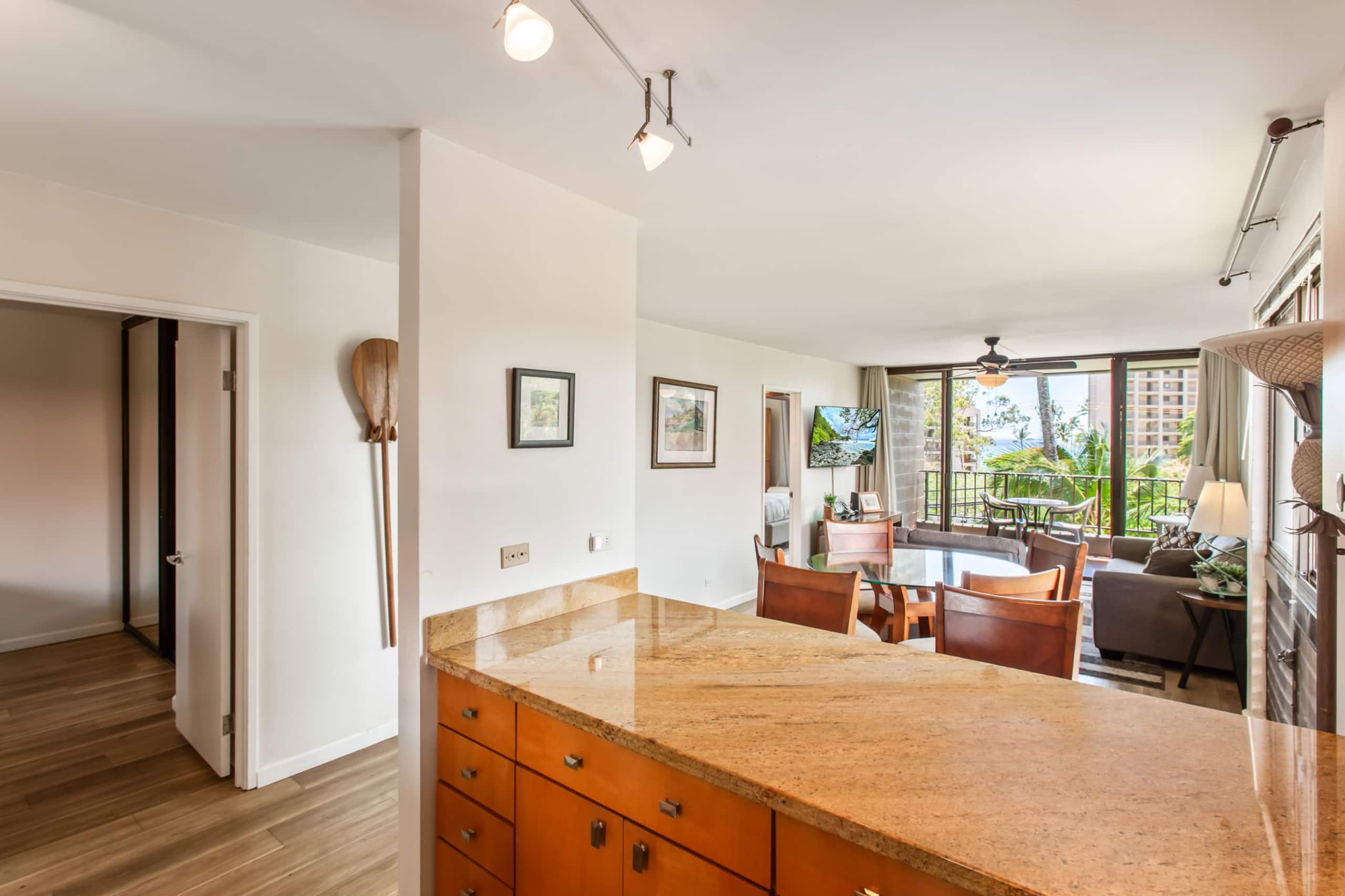 Condo in Lahaina · ★4.73 · 2 bedrooms · 3 beds · 2 baths - Image 20