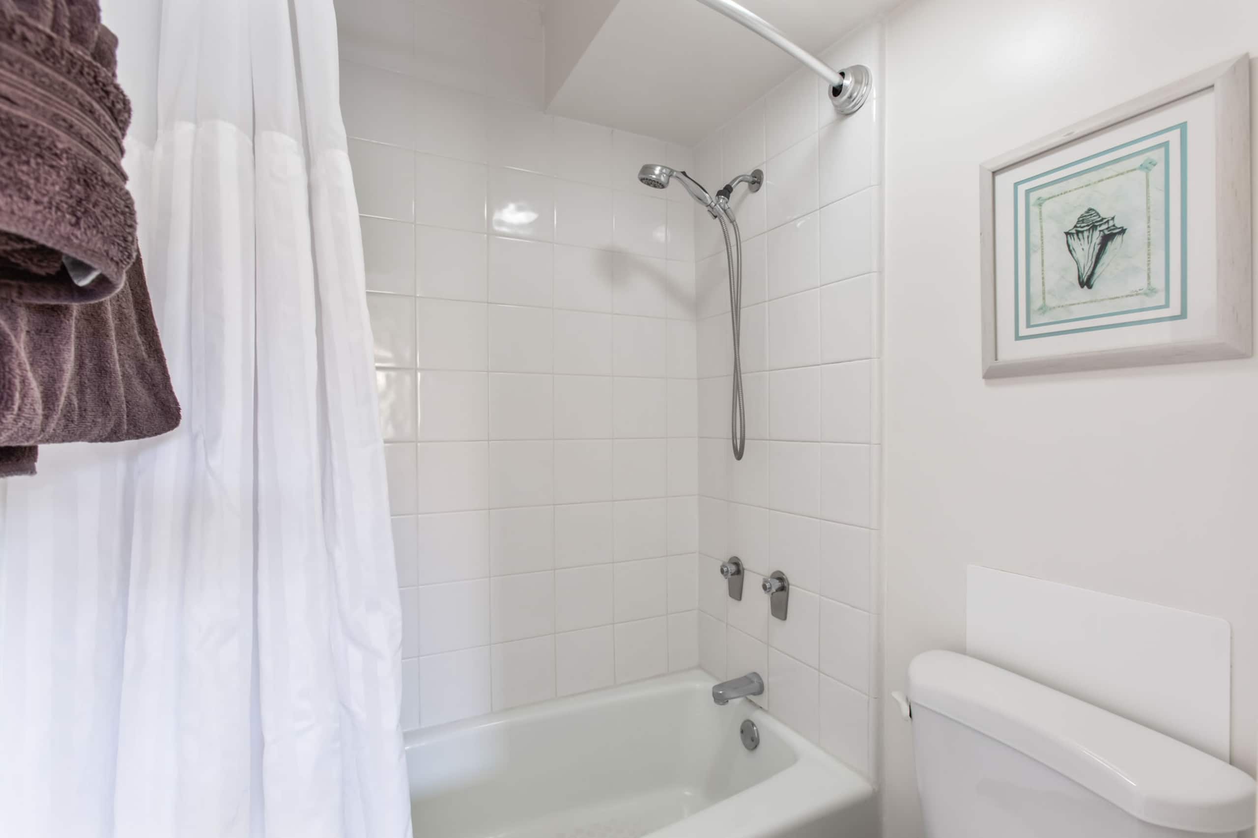 Condo in Lahaina · ★4.73 · 2 bedrooms · 3 beds · 2 baths - Image 41