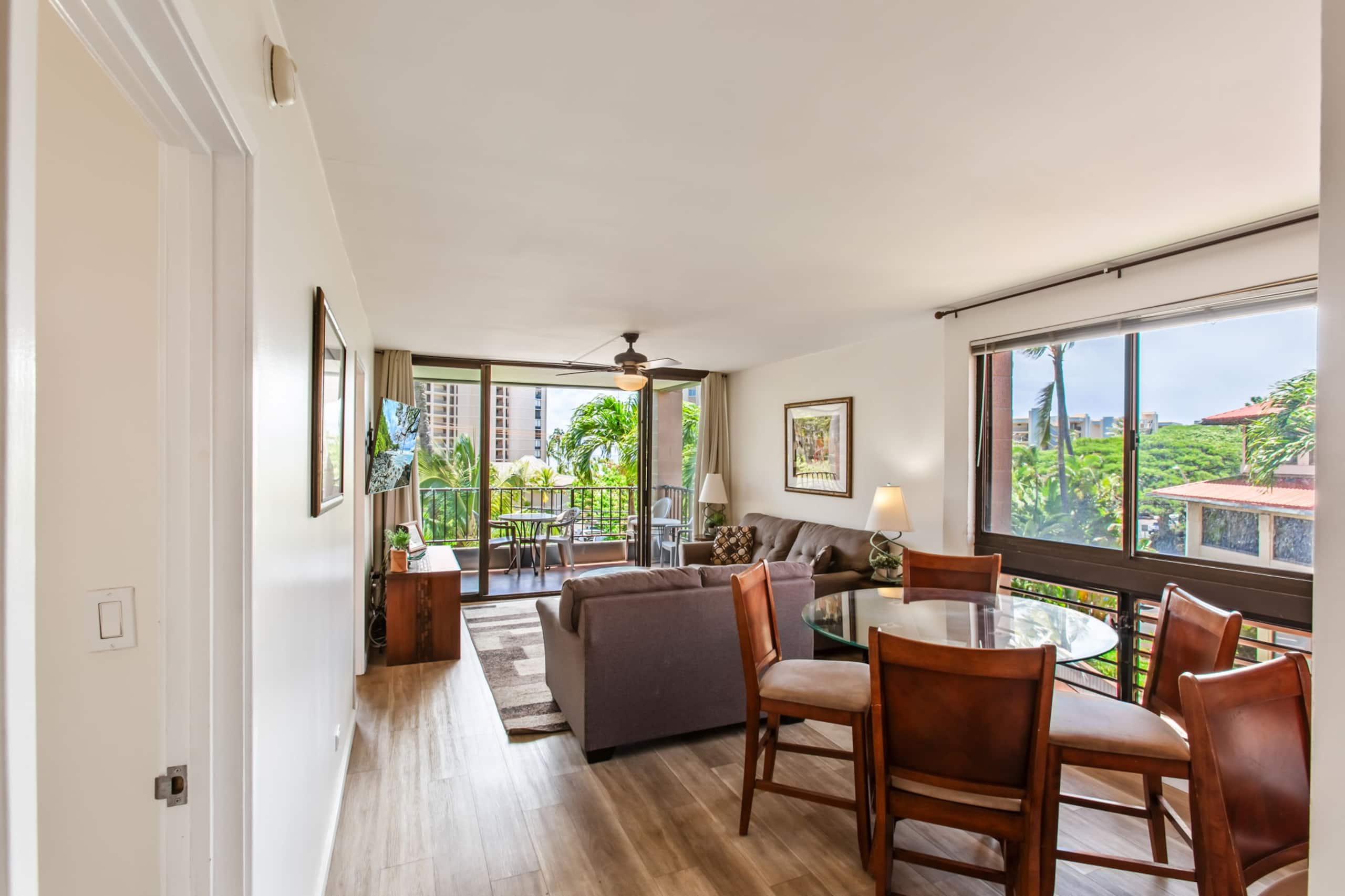 Condo in Lahaina · ★4.73 · 2 bedrooms · 3 beds · 2 baths - Image 12