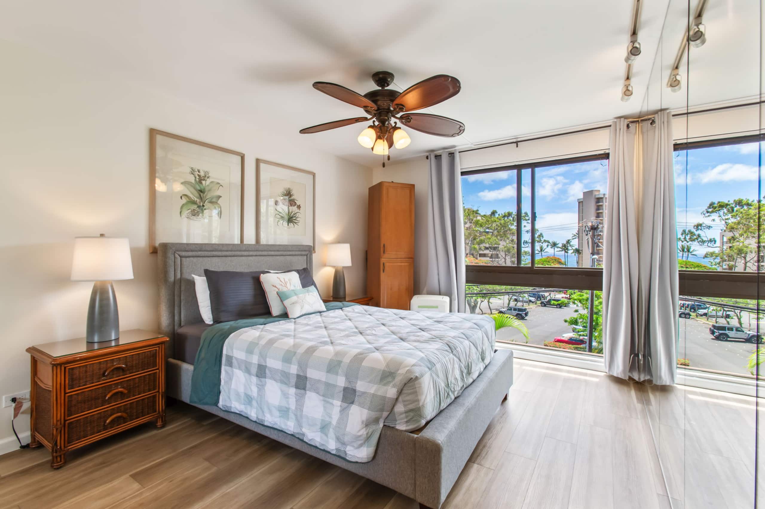 Condo in Lahaina · ★4.73 · 2 bedrooms · 3 beds · 2 baths - Image 25