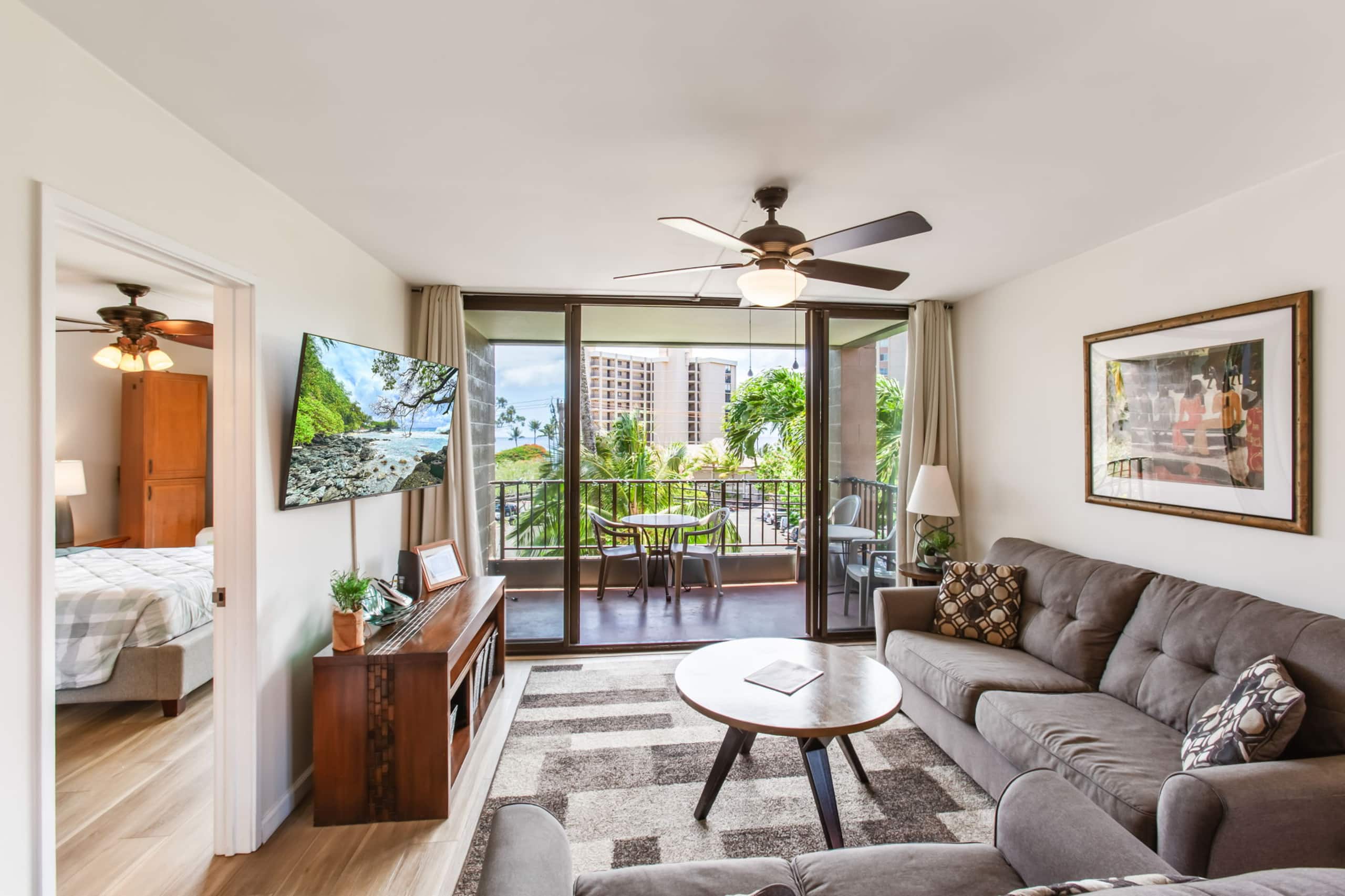 Condo in Lahaina · ★4.73 · 2 bedrooms · 3 beds · 2 baths - Image 11