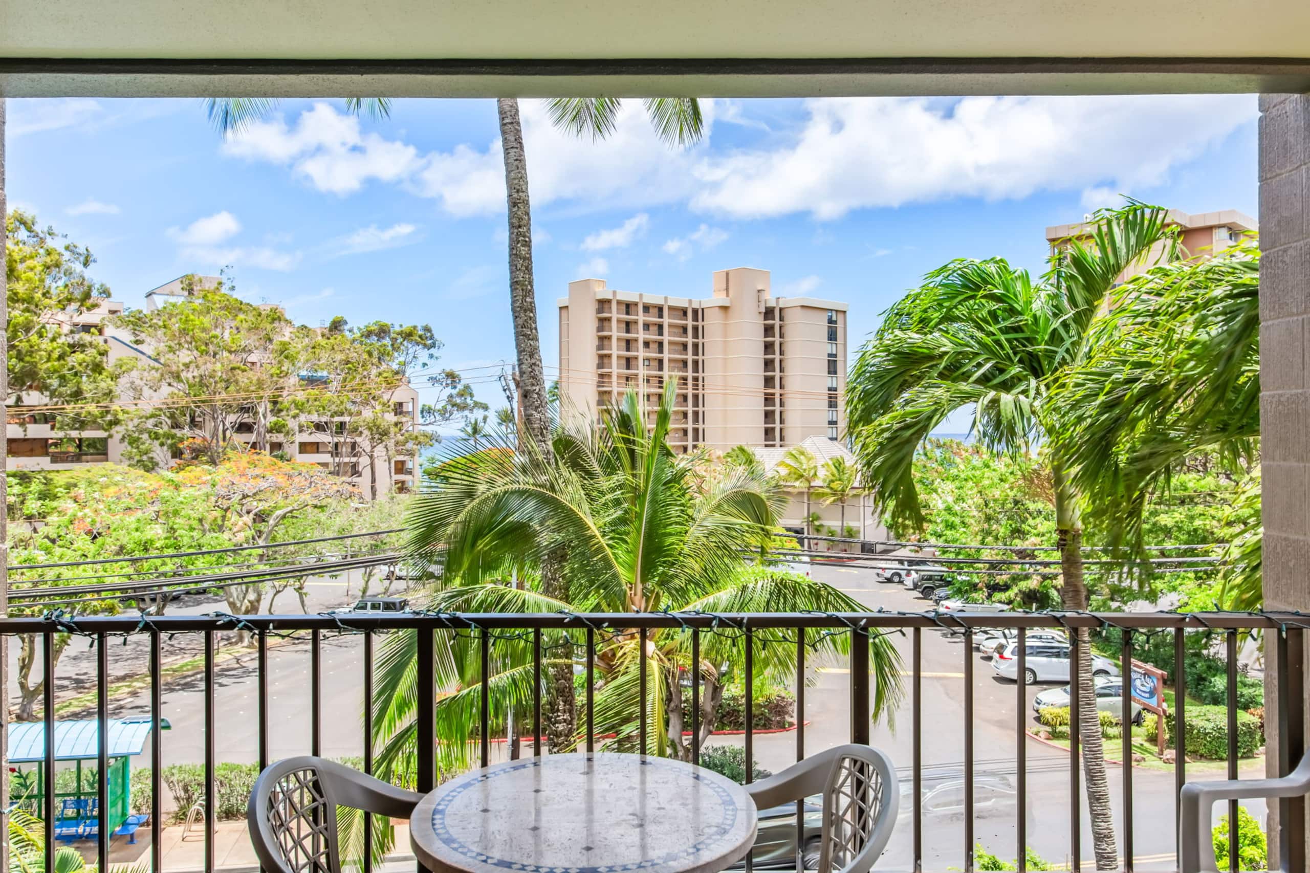 Condo in Lahaina · ★4.73 · 2 bedrooms · 3 beds · 2 baths - Image 46