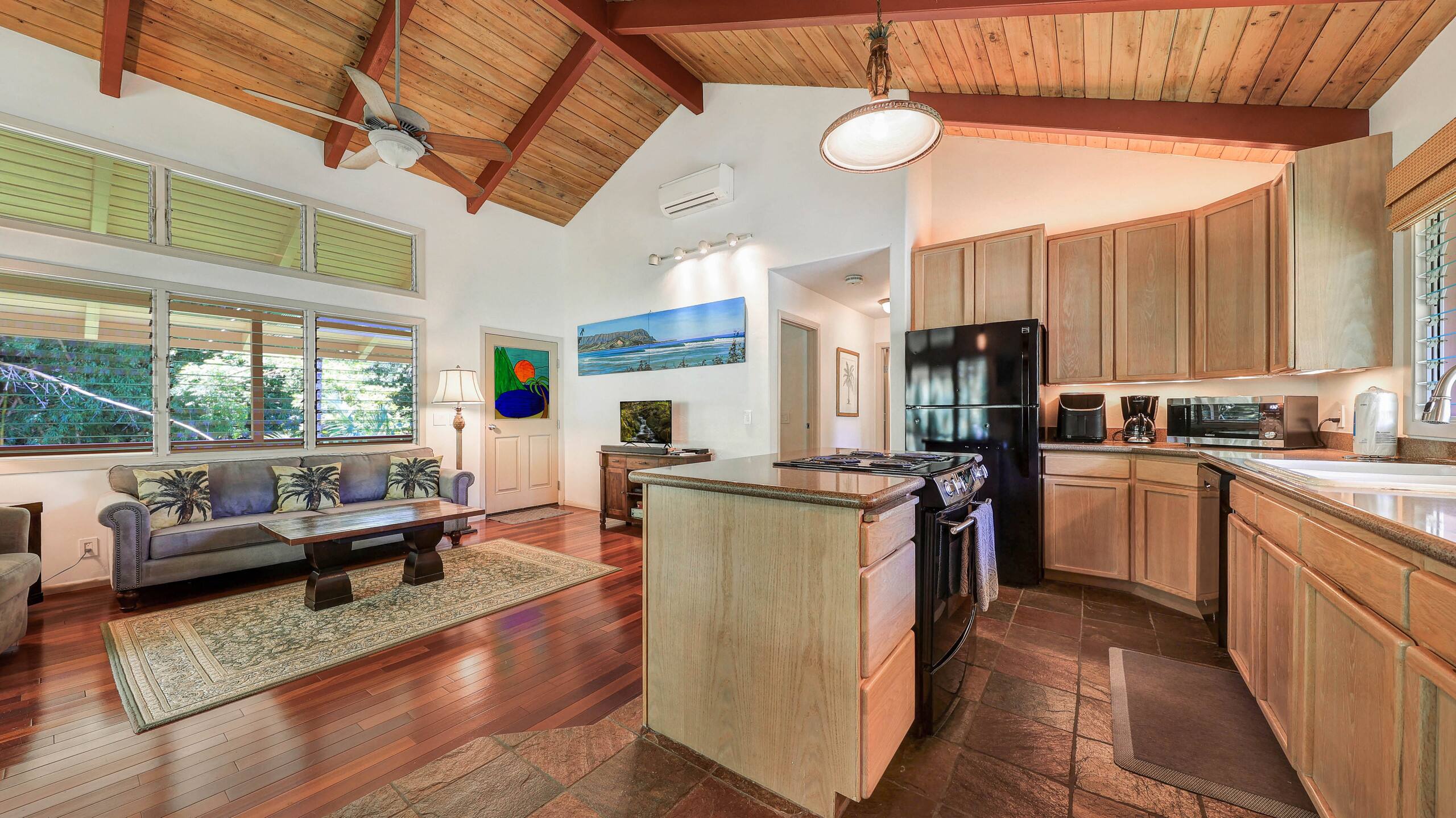 Home in Hanalei · ★5.0 · 2 bedrooms · 2 beds · 2 baths - Photo 10