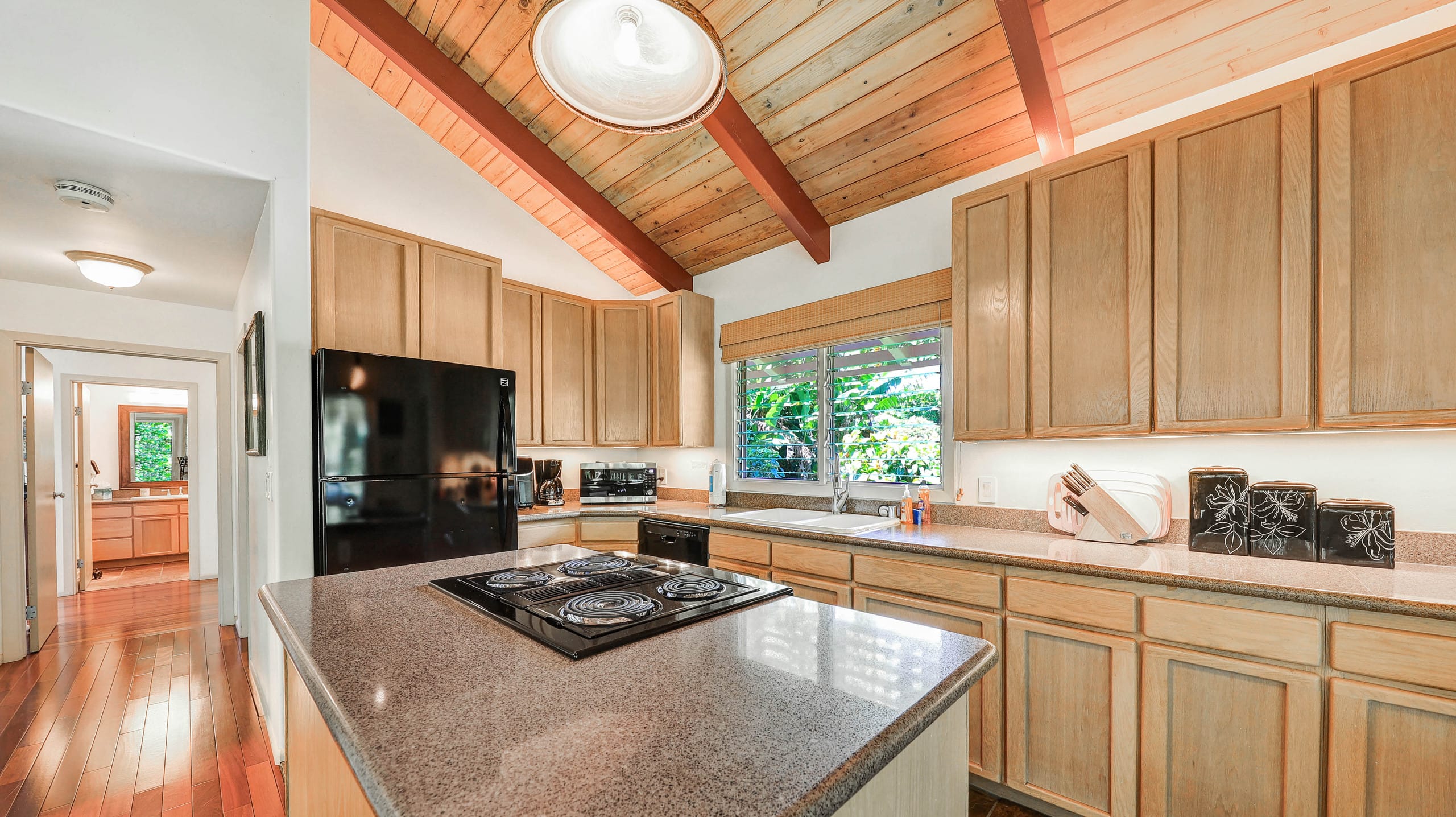 Home in Hanalei · ★5.0 · 2 bedrooms · 2 beds · 2 baths - Photo 18