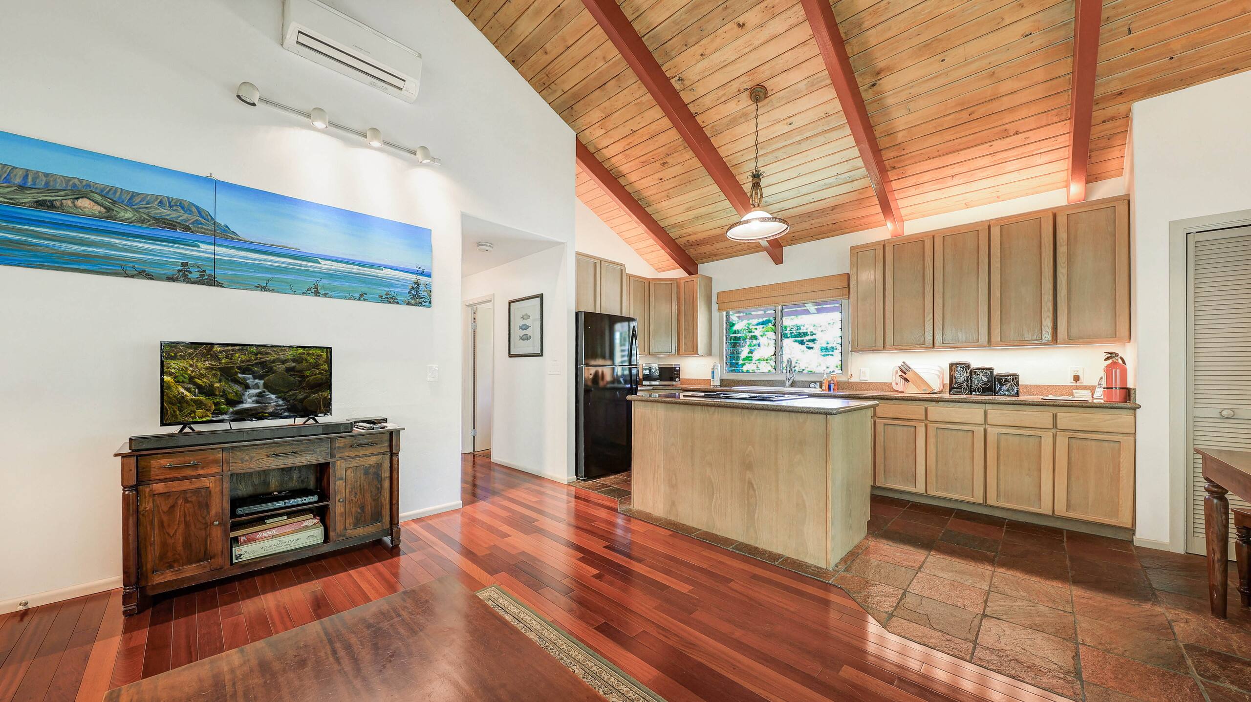 Home in Hanalei · ★5.0 · 2 bedrooms · 2 beds · 2 baths - Photo 14