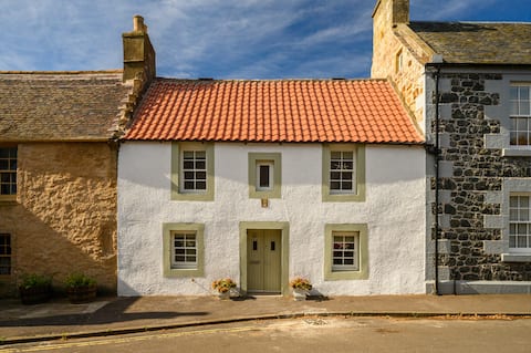 Fisherman's Cottage in the Heart of Elie.