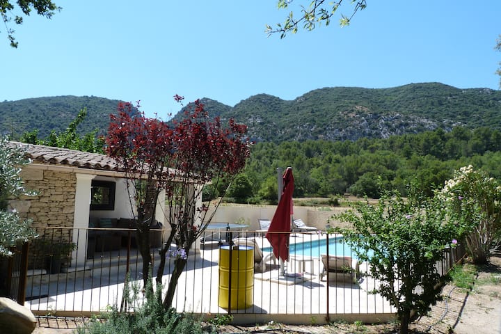 Villa Au Pied Du Luberon - Gordes