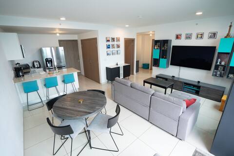 Fully-Eqpd 2BR 2BA in Luxury GC w/Pool+Gym+24/7Sec