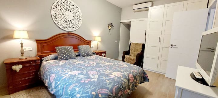 Disfruta de nuestras confortables camas y duerme como un tronco.