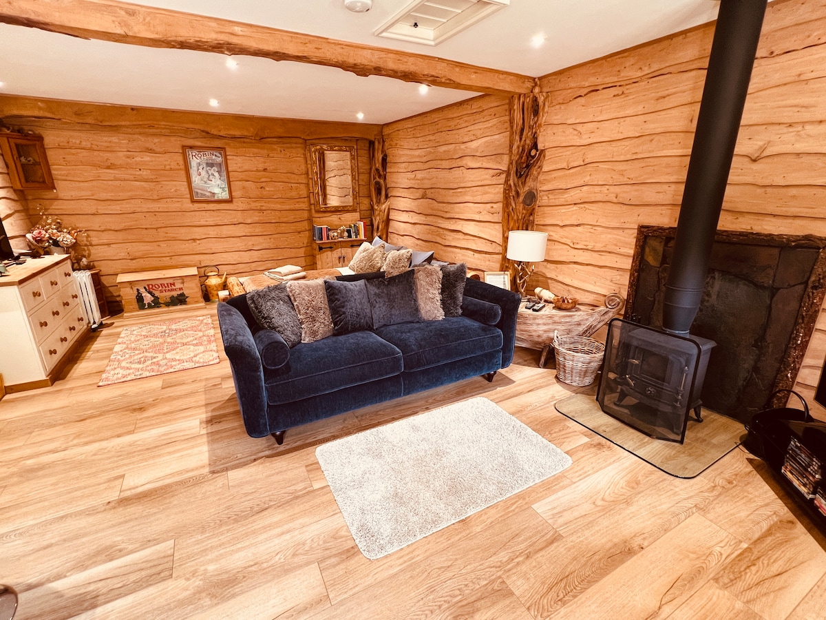 Successful Airbnb property: The Little Cabin by the Lake in Wealden