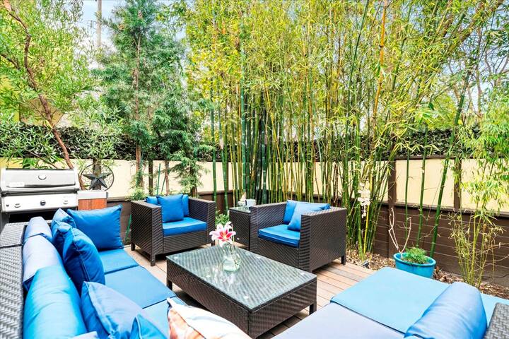 Incredible house off the Venice Canals gallery image 4