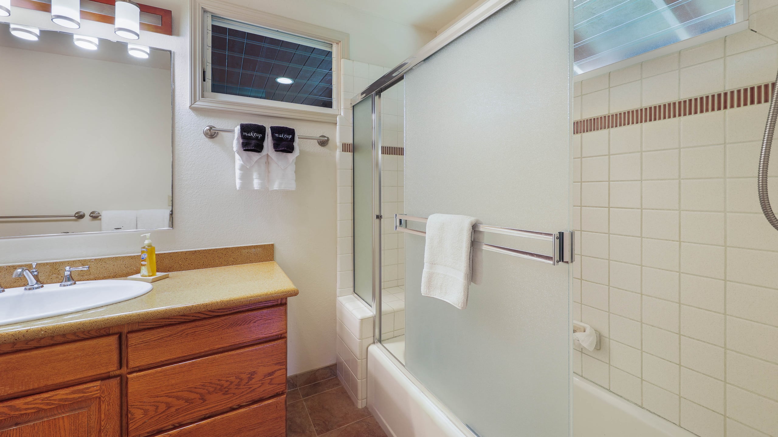 Home in Hanalei · ★4.33 · 3 bedrooms · 3 beds · 2 baths - Image 22