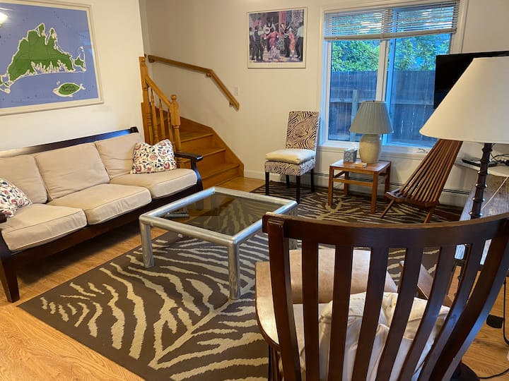 Bright Modern Stylish House W/3 Full Bths! - Oak Bluffs, MA