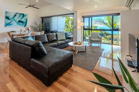 Popular Airbnb listing: Pinnacle Apartment 3 by HIHA in Whitsundays