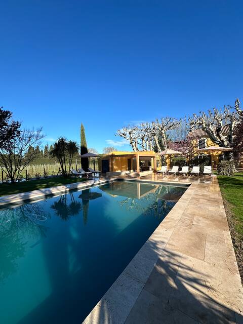 mas en provence  proche saint remy de provence