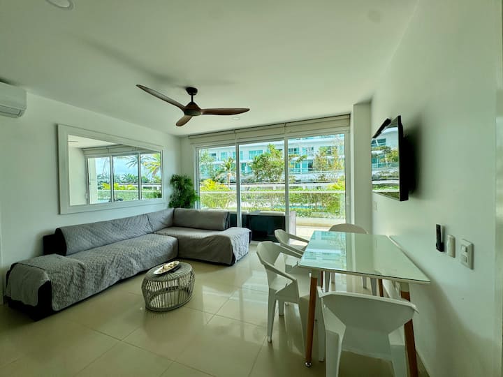 อพาร์ทเมนท์ในการ์ตาเฮนาอาคารมอร์รอส 3 การ์ตาเฮนา 
ติดชายหาด 
พื้นที่พิเศษ 
ชายหาดส่วนตัว 