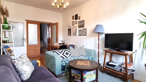 Chill Apartment w/BALCONY:comfort, 2 bdm, Old Town