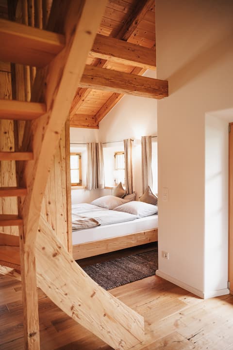 Chalet Wendelstein, fireplace, animals