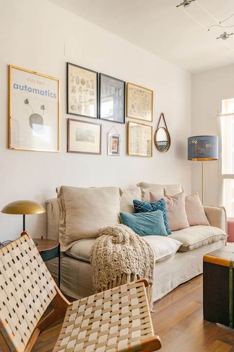 Top performing Airbnb: Downtown penthouse with parking in Región De Murcia