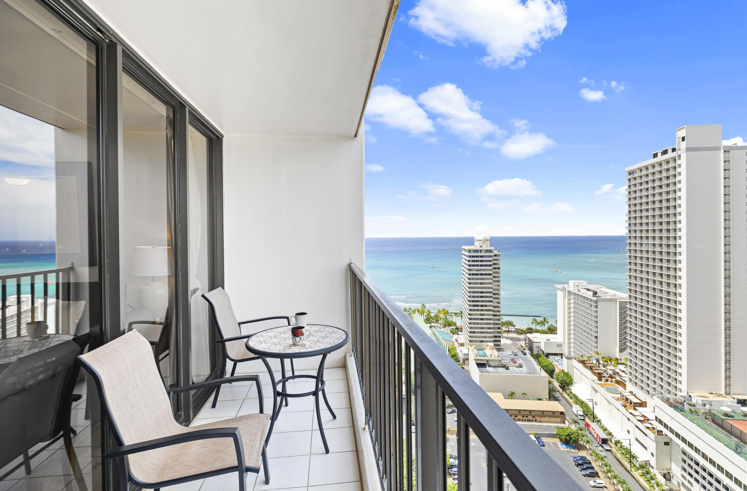 Deluxe Ocean View Free Parking Waikiki 3106-T1 - Image 29