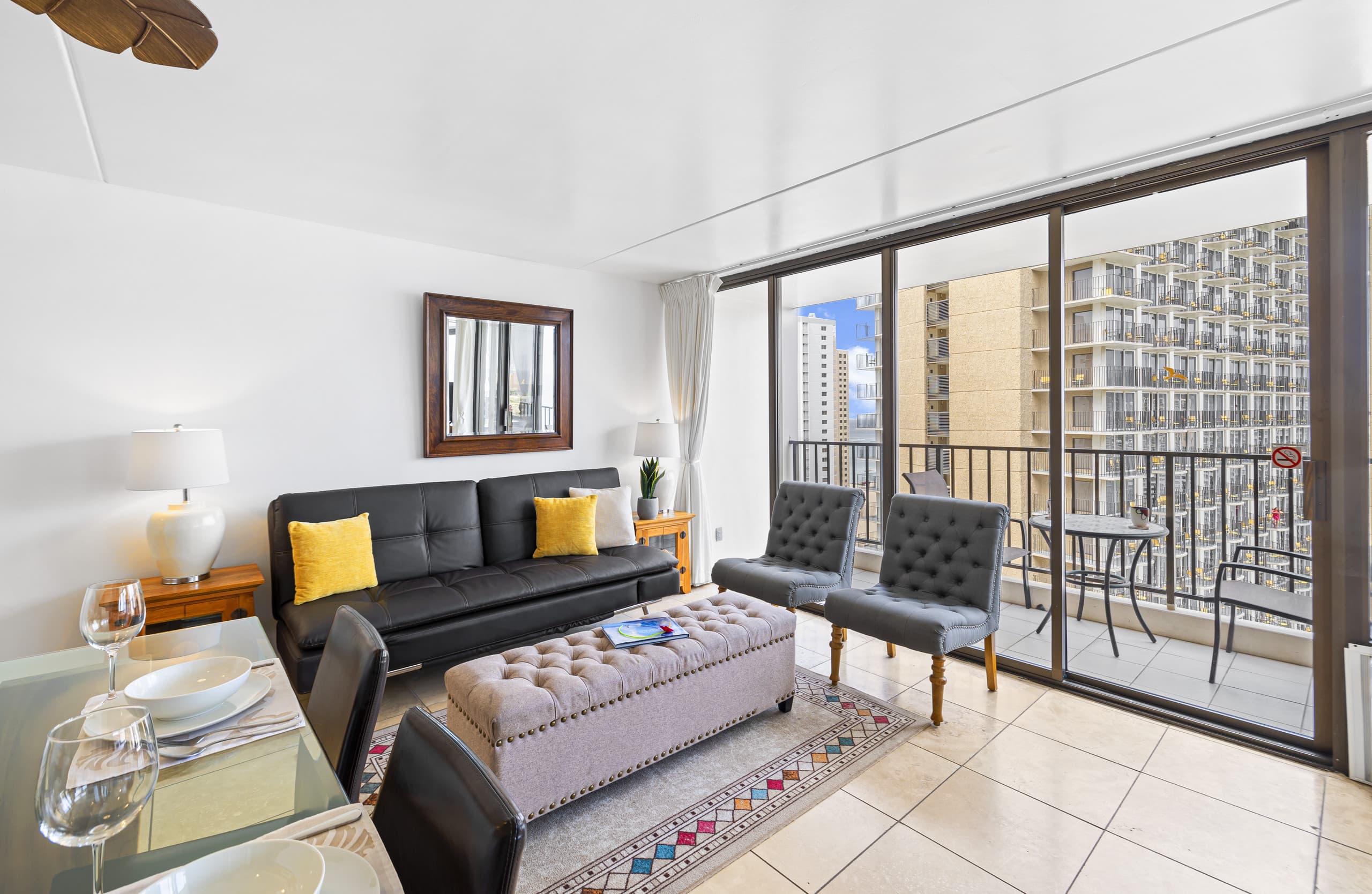 Deluxe Ocean View Free Parking Waikiki 3106-T1 - Image 19