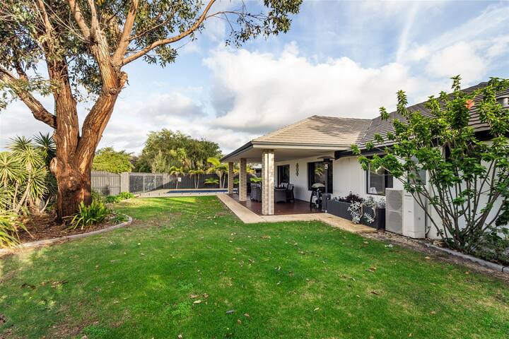 Our Escape: Coastal Poolside Haven in Dunsborough gallery image 4