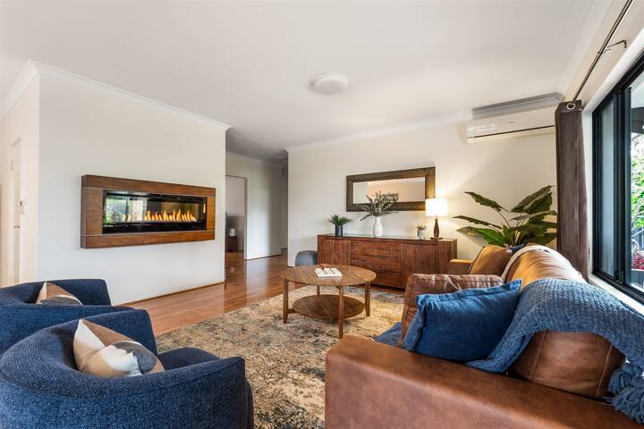 Our Escape: Coastal Poolside Haven in Dunsborough gallery image 2