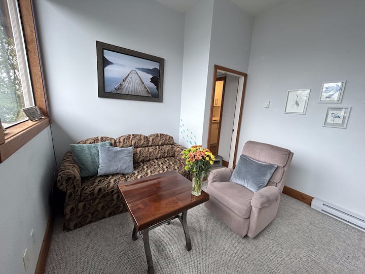 ★Charming Hidden Gem- Ocean View And Marina - Quadra Island