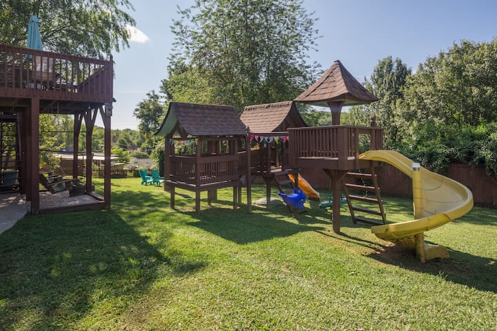 The Family Funhouse • HUGE Playground • Views