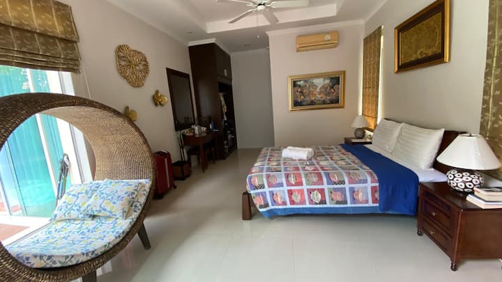Deuxième chambre avec lit queen size
Second room with queen size bed
