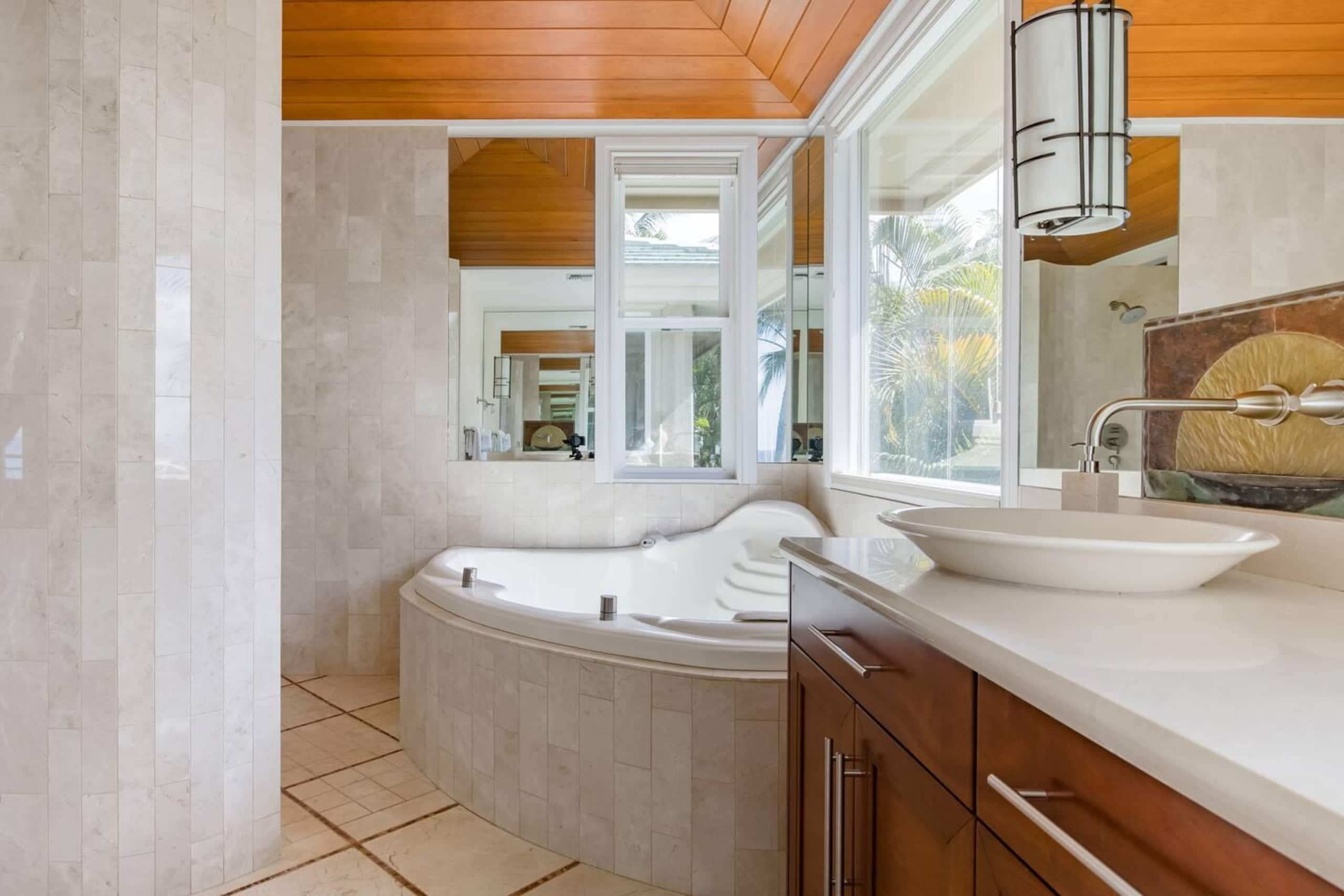 Home in Kihei · ★4.67 · 4 bedrooms · 4 beds · 4 baths - Image 22