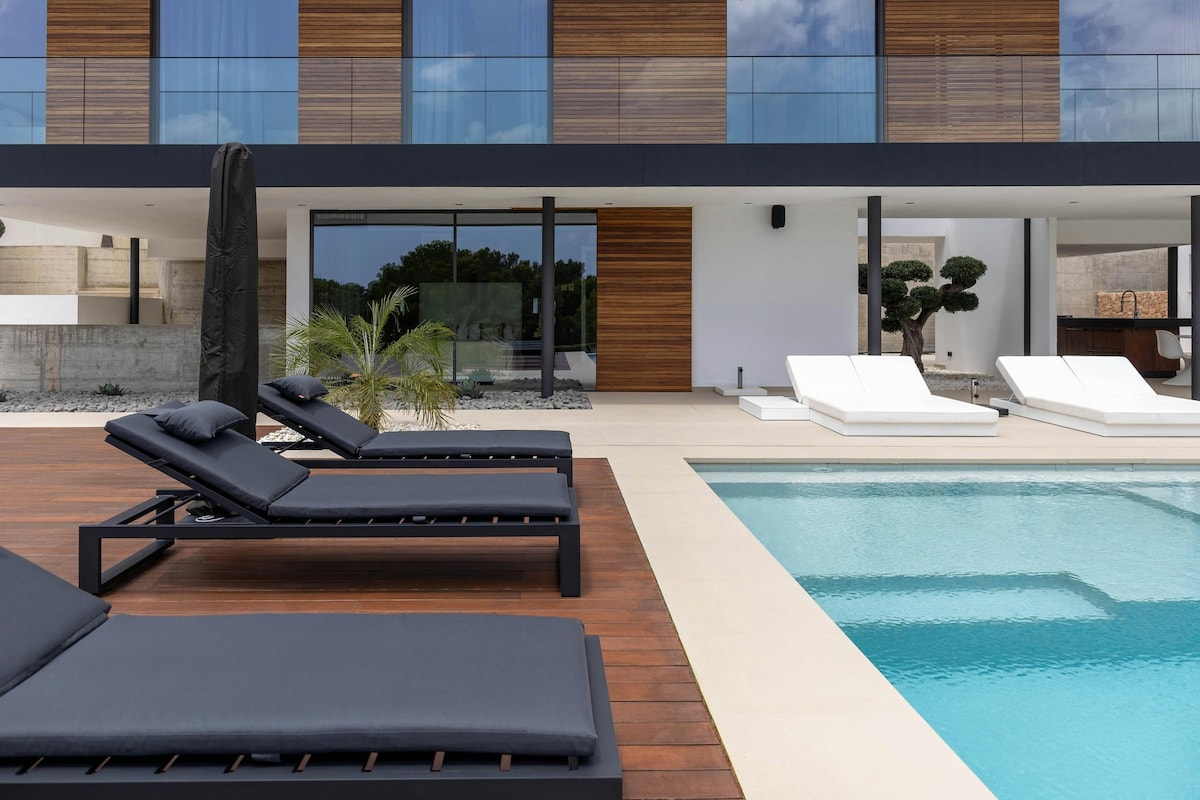 Vista Alegra Contemporary Luxury | Pool | Sea View 5