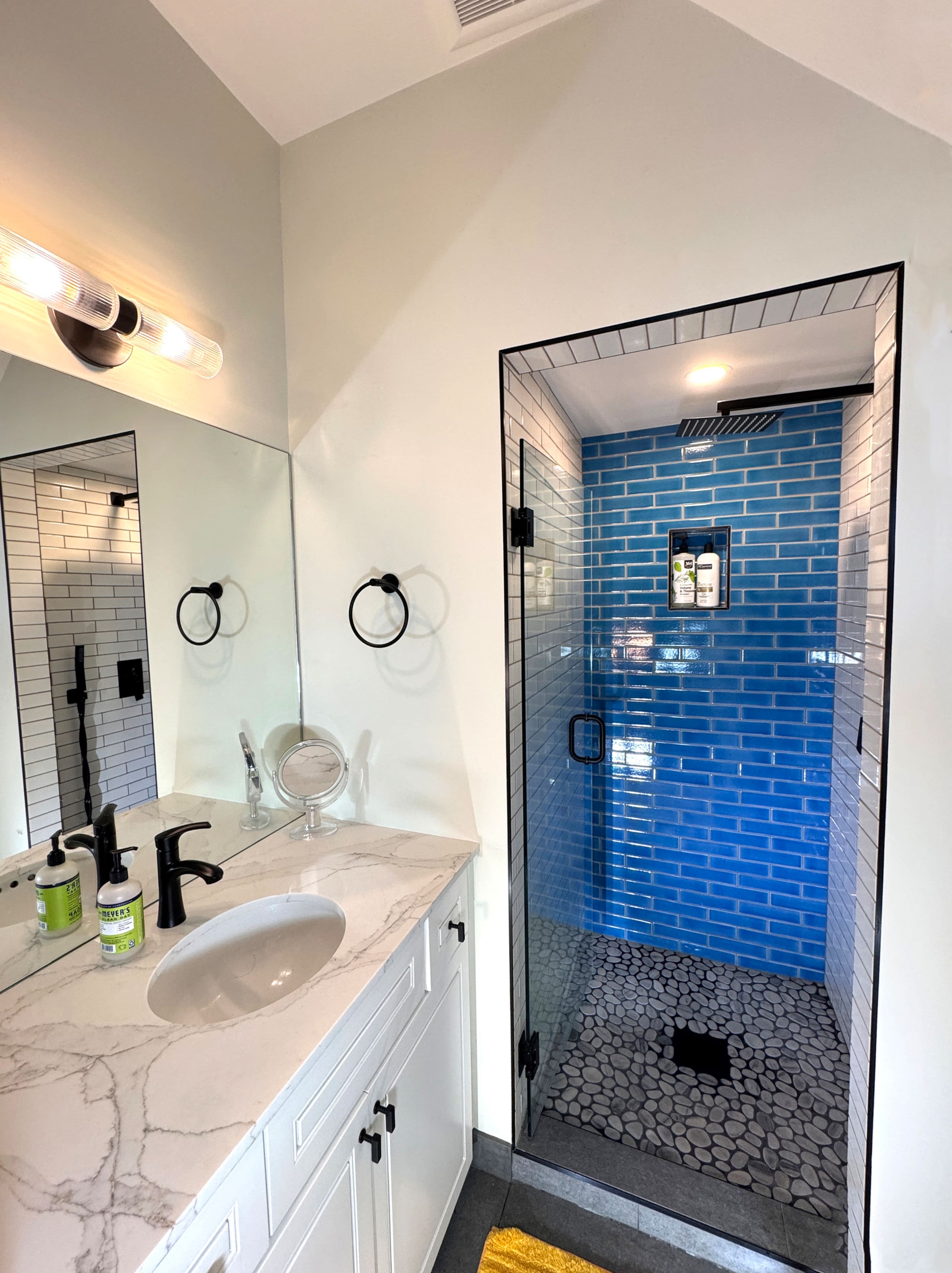 Home in San Francisco · ★4.75 · 2 bedrooms · 3 beds · 2 baths - Image 19