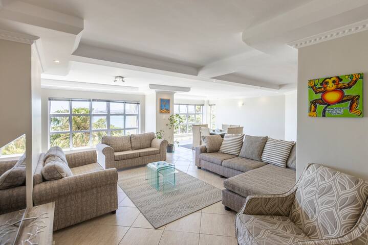 Gordons Bay Luxury Penthouse gallery image 2