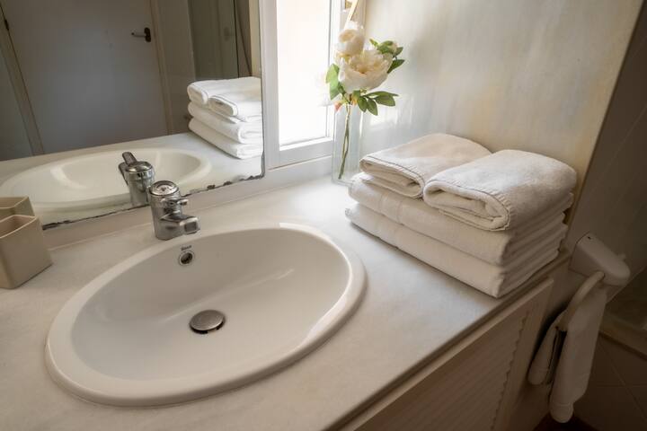 DECÔ – HOUSE CASA DE LES VOLTES PERATALLADA gallery image 2