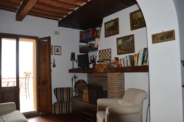 Vicolo Delle Mura, Ancient Home With A View - Montepulciano