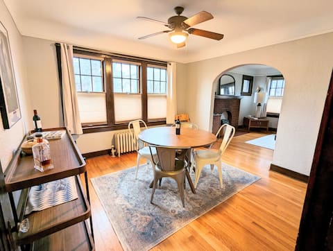 Charming Vintage Old West Side Apartment