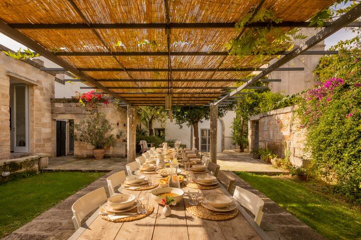 Palazzo Ferramosca (pool and garden) near Otranto gallery image 4