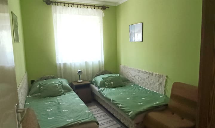 საძინებელი 1