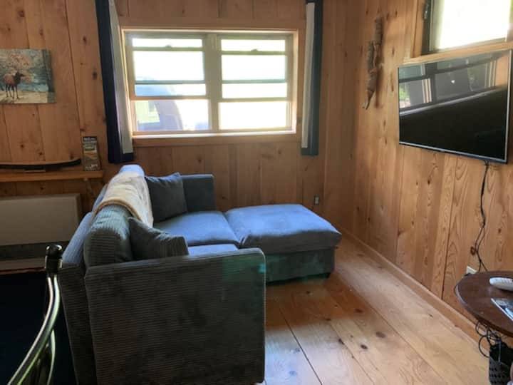 Private Studio Apartment - Cherokee, NC