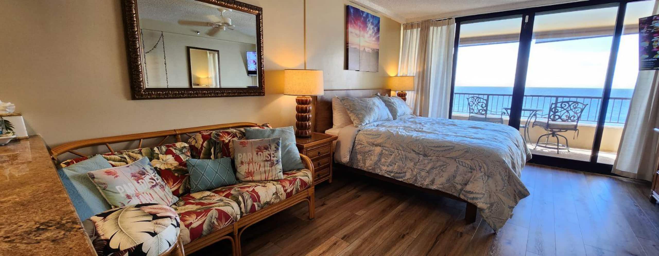 Condo in Lahaina · ★4.89 · Studio · 1 bed · 1 private bath - Image 4